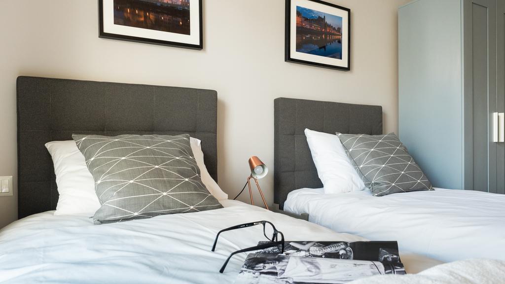 City Center - Riverside By Apartmore Gdansk Bagian luar foto